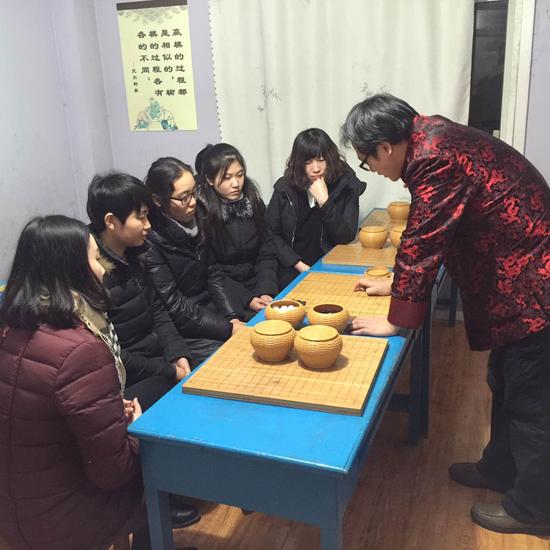 黄山市屯溪区有没有老师教围棋的?最好是可以